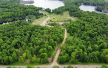 Overview of club from road